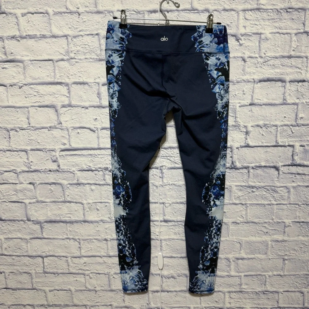 Alo Yoga Airbrush Leggings in Dark Crystal Navy blue